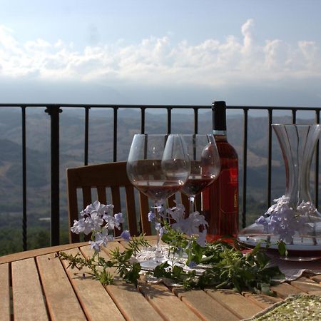 B&B "Za' Vittoria"#Lagodibomba Exteriör bild