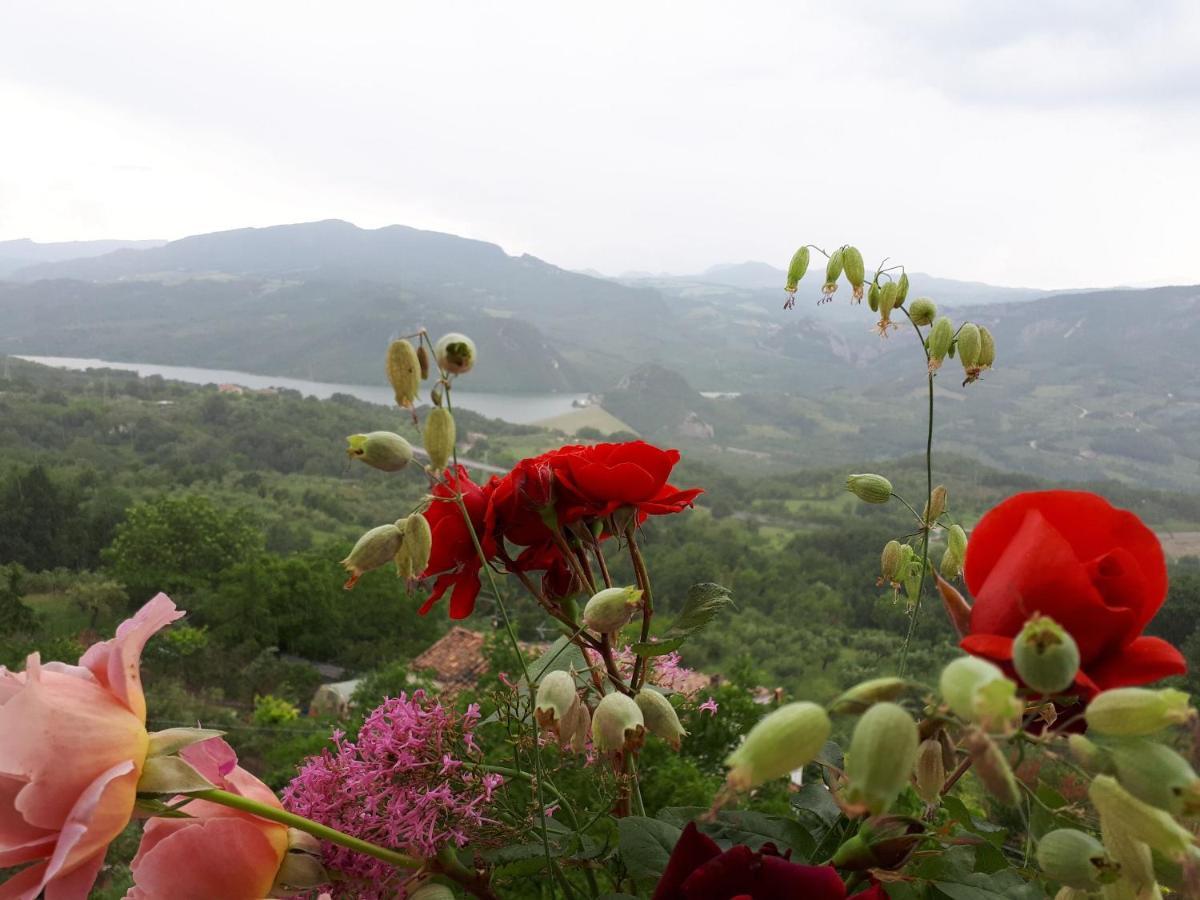B&B "Za' Vittoria"#Lagodibomba Exteriör bild