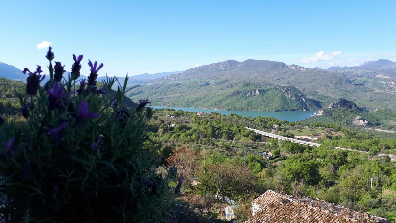 B&B "Za' Vittoria"#Lagodibomba Exteriör bild