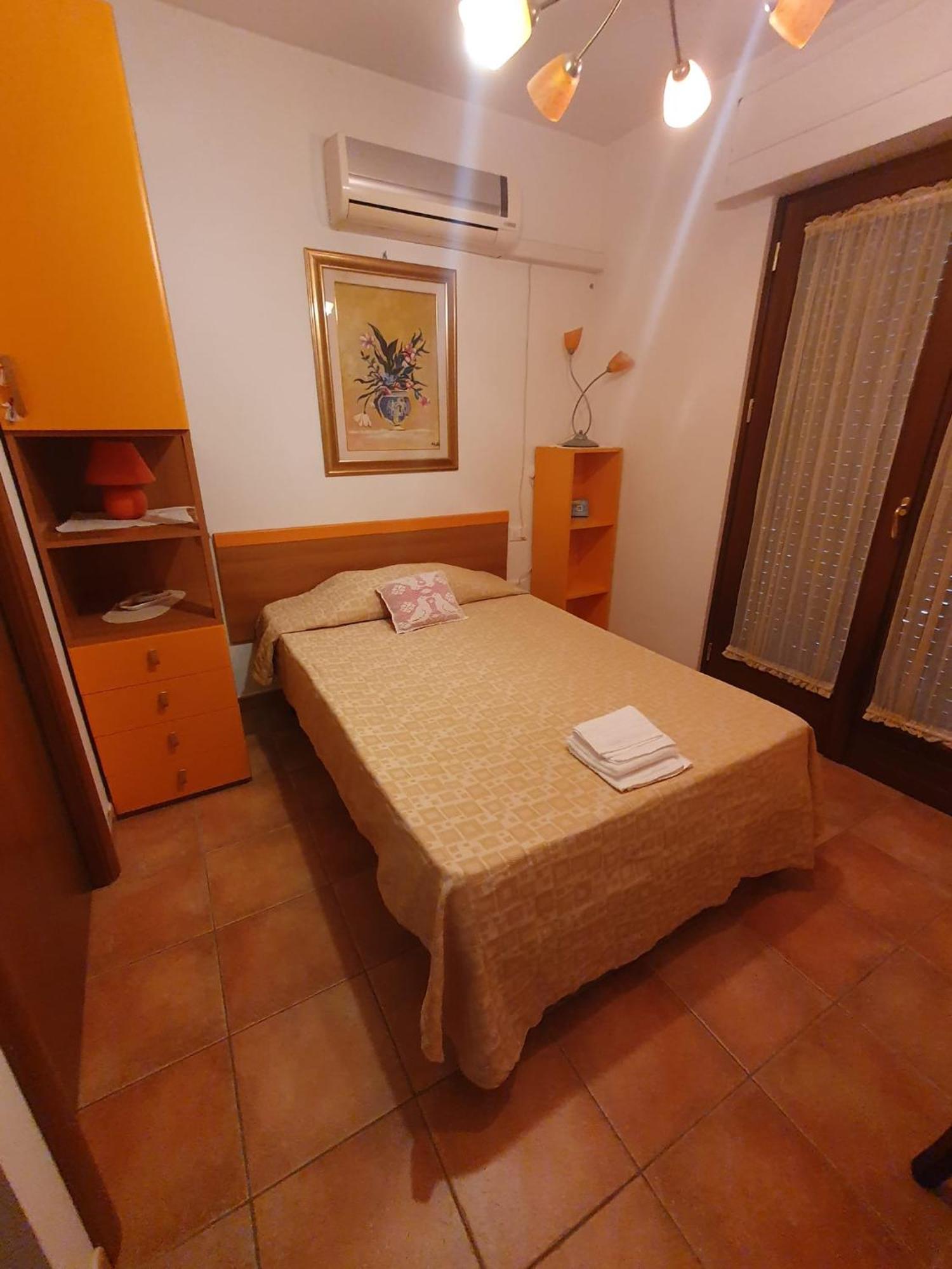 B&B "Za' Vittoria"#Lagodibomba Exteriör bild
